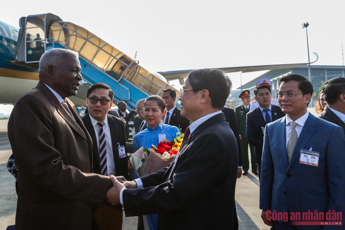 Top Cuban legislator Esteban Lazo Hernandez begins Vietnam visit